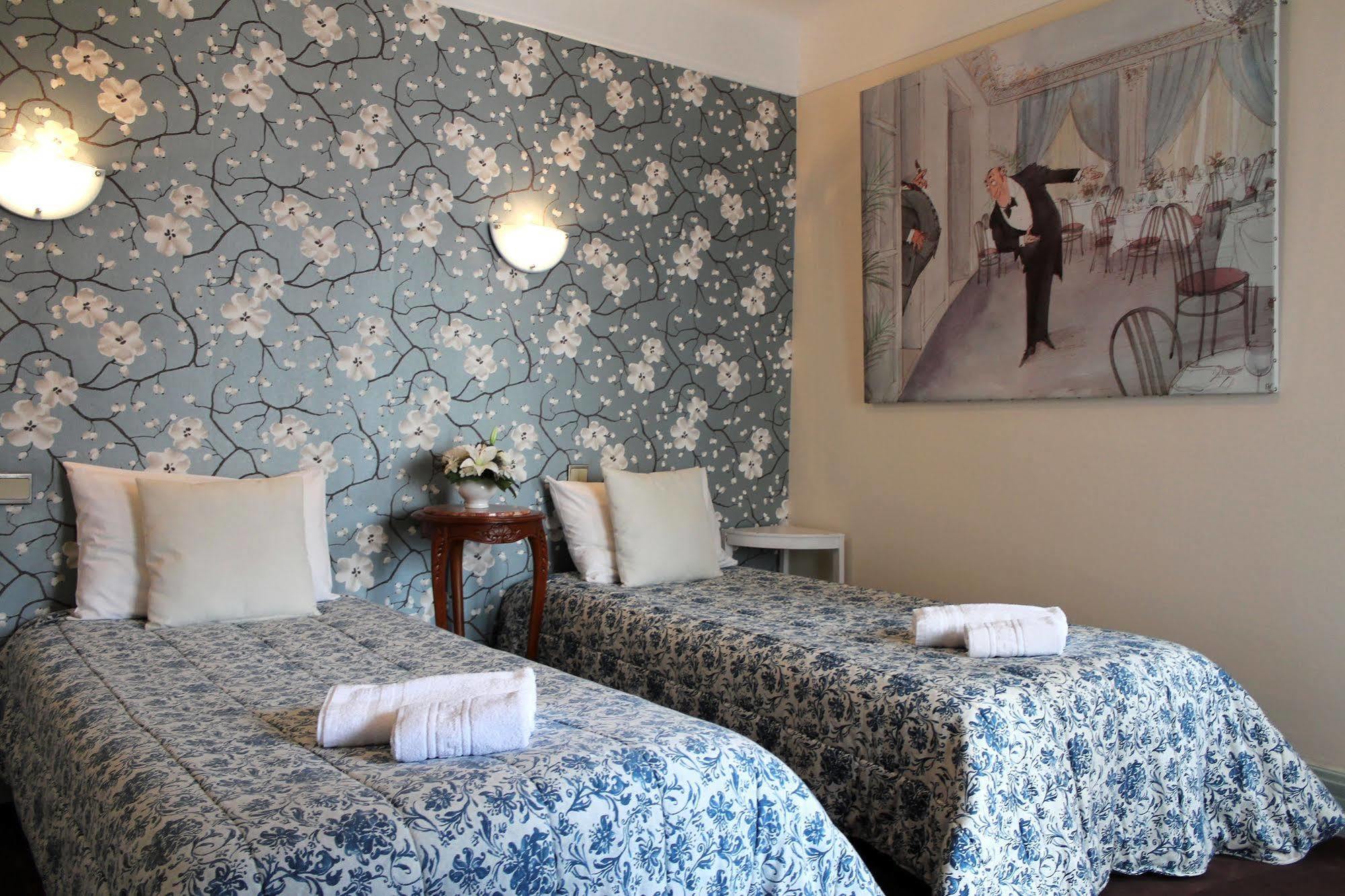 California Hotel 2*